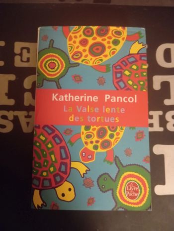 Livre de poche comme Neuf La valse des tortues de Katherine Pancol