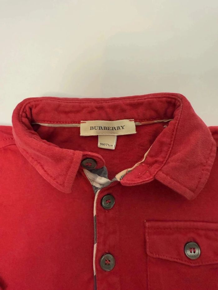 Polo Burberry longues manches bébé garçon rouge taille 9 mois - photo numéro 2
