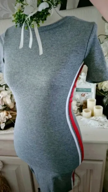 obe grise bandes rouge & blanche H & M Taille XS