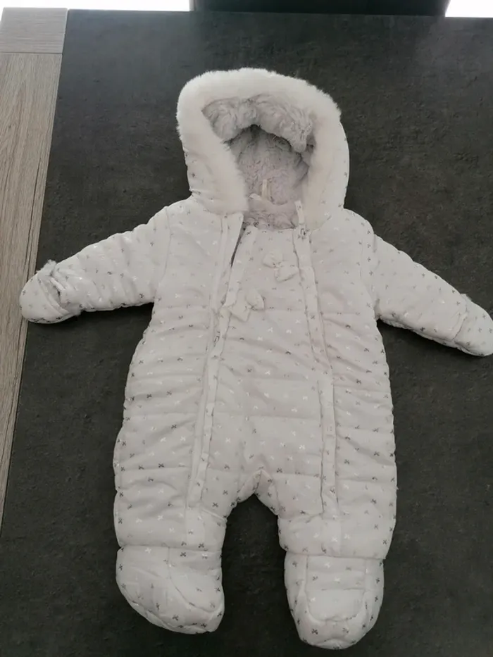 Combinaison hiver bébé