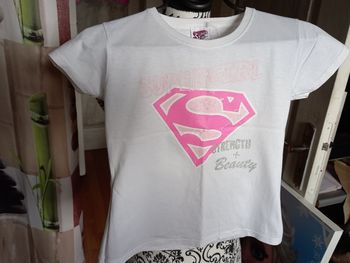 Tee shirt supergirl