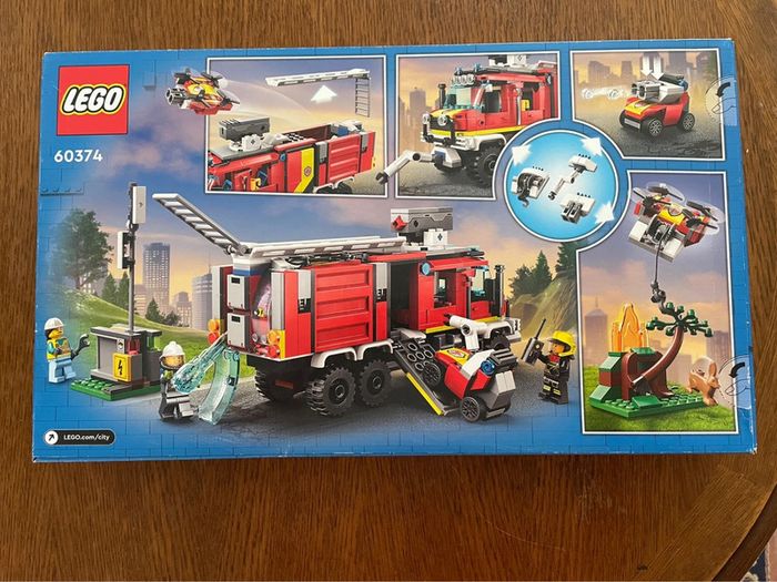Boîte lego City 60374 Neuve Le camion d’intervention des pompiers - photo numéro 2