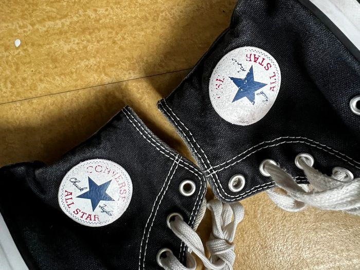 Converse noir 35 bon état avec ses imperfections - photo numéro 2