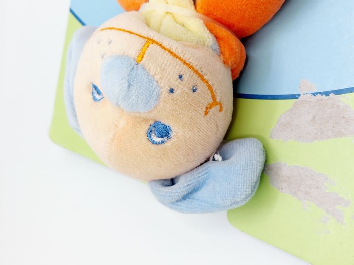 KING BEAR doudou plat chien bleu orange jaune Kingbear neuf avec défaut - photo numéro 4