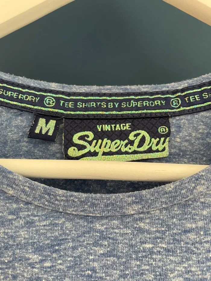 🌟 Tee-shirt Superdry taille M - photo numéro 2