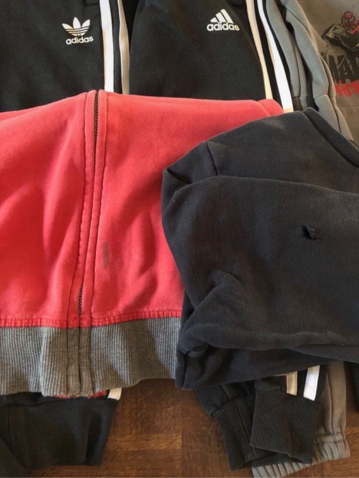 Lot vêtements 5/6 ans défauts - photo numéro 4