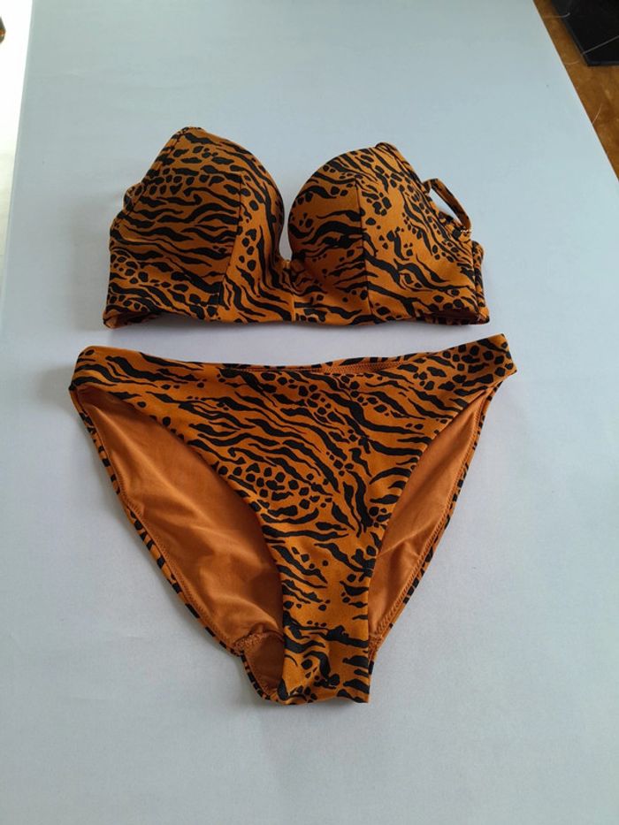 Maillot de bain 2 pièces  H&M taille 36 motif zèbre