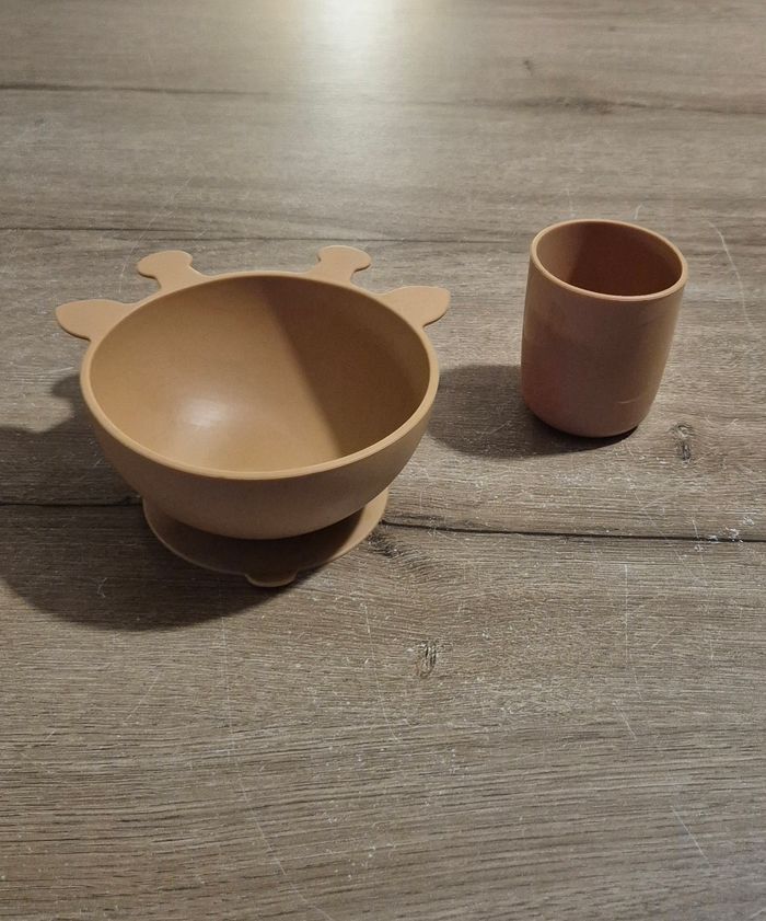 Bol et gobelet girafe en silicone - photo numéro 2