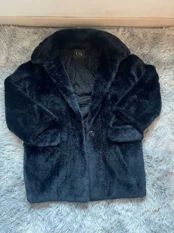 Menteau des petits hauts faux fourrure