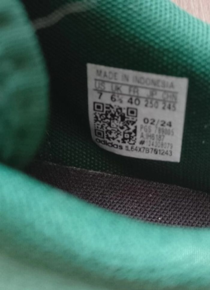 Baskets Adidas vertes - photo numéro 3