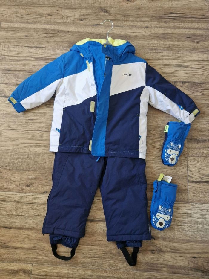 Combinaison de ski et mouffles - photo numéro 3