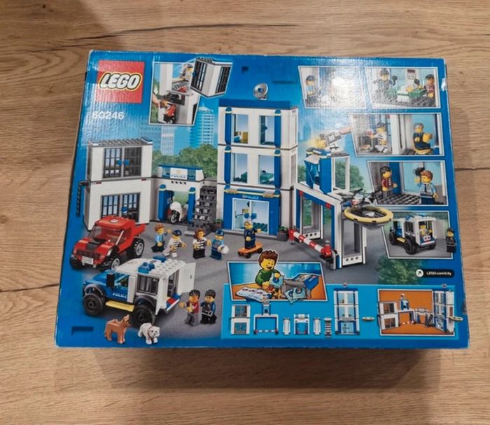 Lego Comissariat de Police - photo numéro 2