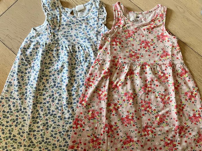 Lot de deux robes été sans manche légères 2-3 ans H&M