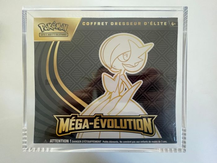 Pokémon coffret dresseur d’élite Gardevoir Méga évolution ETB protection acrylique