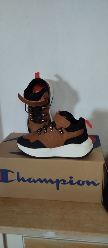 Chaussures Champion neuve enfant