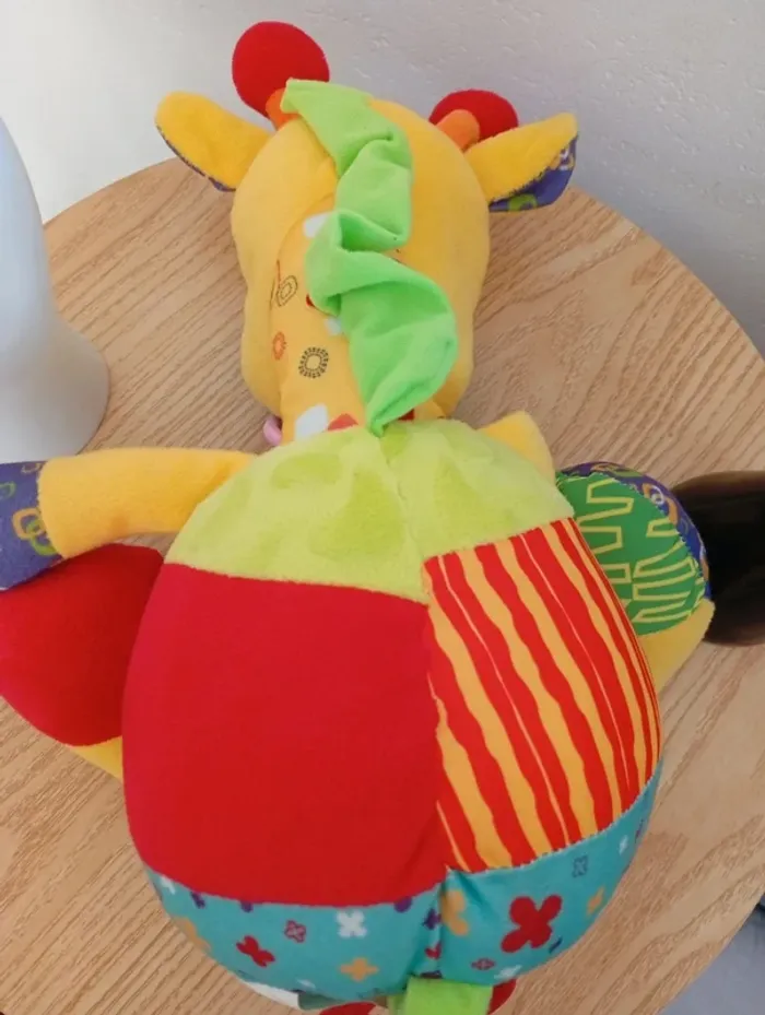 Peluche 35 cm animal girafe multicolore motricité bebe anneaux de dentition miroir - photo numéro 3