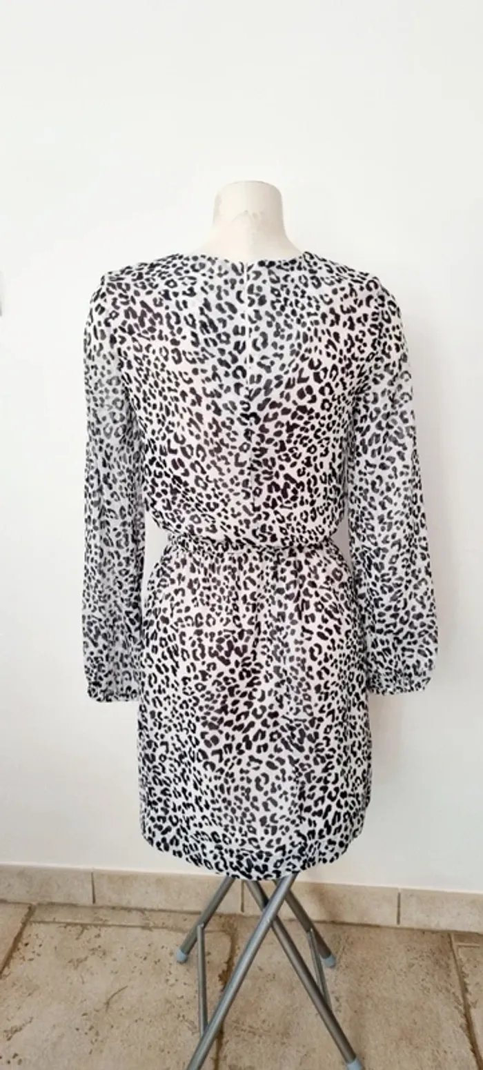 Robe courte léopard noire et blanche kookai 36 - photo numéro 10