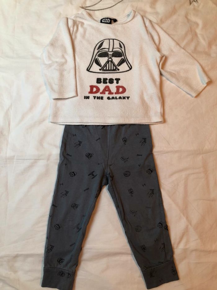 Pyjama garçon en 2 ans.
