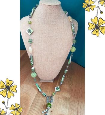 Collier long multiformes – Collection Émeraude Urbaine