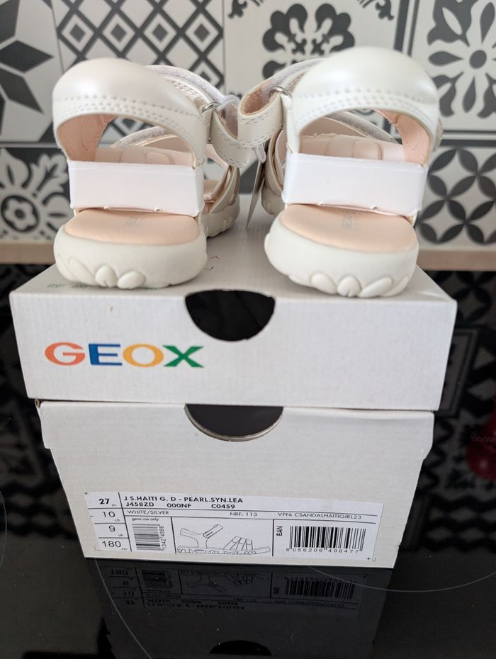 Sandales d'été fille. Taille 27. Neuf. Geox - photo numéro 2