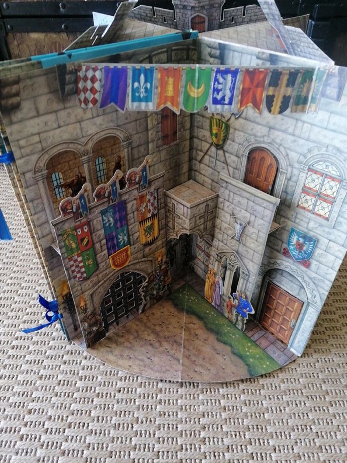 Livre le château médiéval en trois dimensions - photo numéro 8