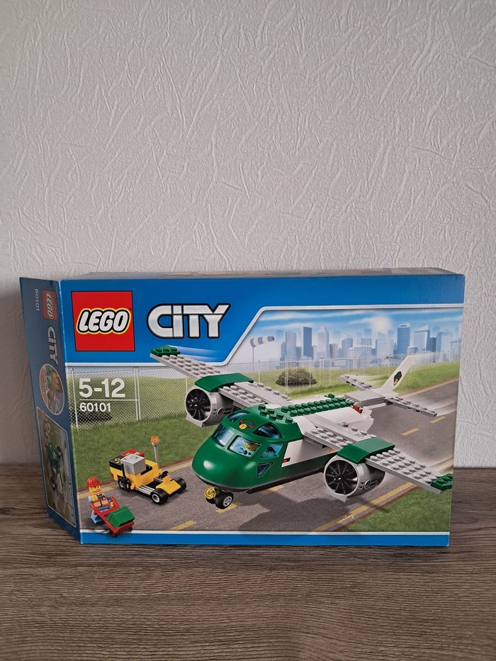 Avion cargo lego city 60101 - photo numéro 2