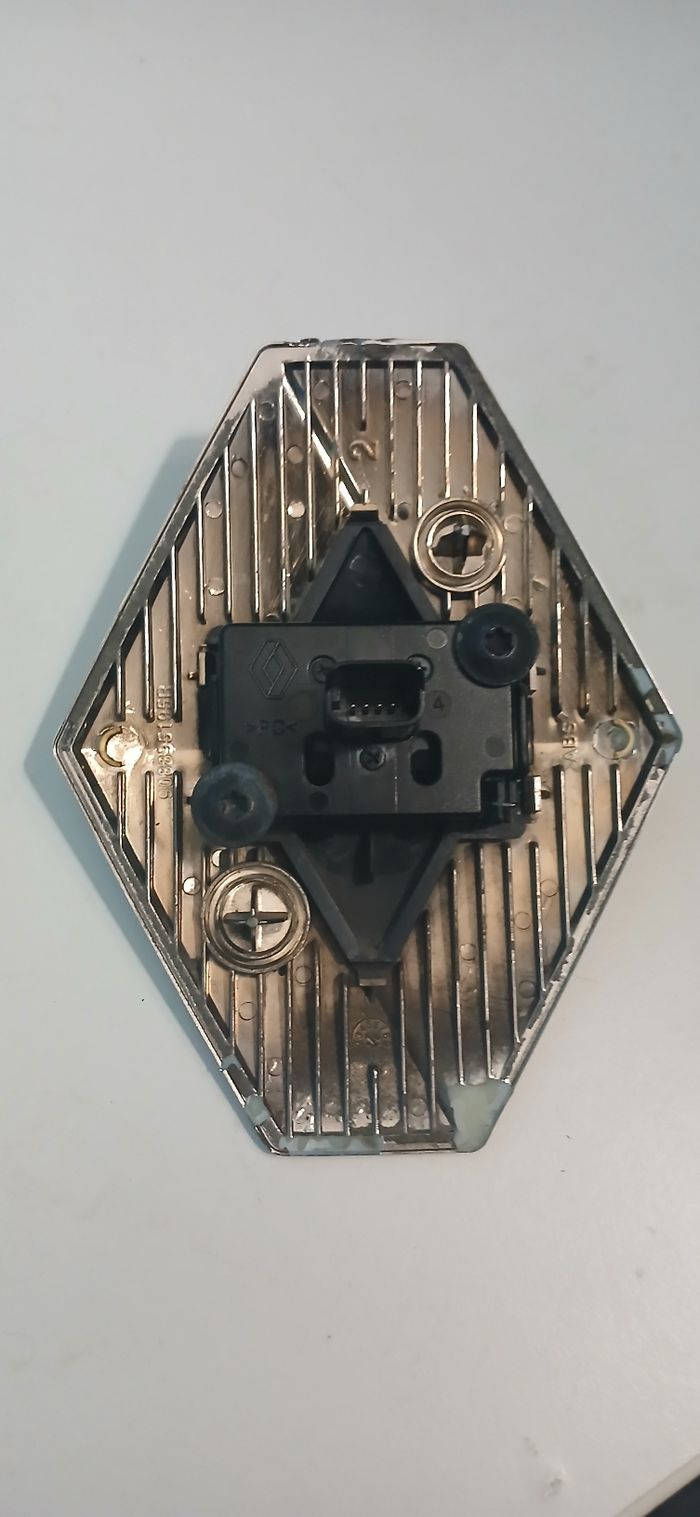 Camera de recul renault megane 4 - photo numéro 3