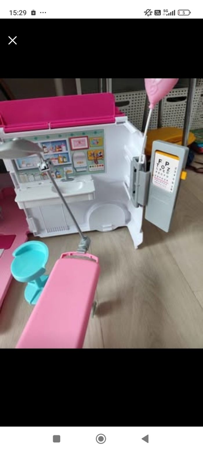Barbie ambulance - photo numéro 5