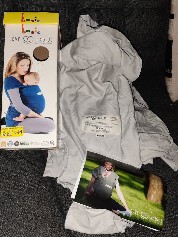 Écharpe de portage 0-9 mois love radius comme neuve
