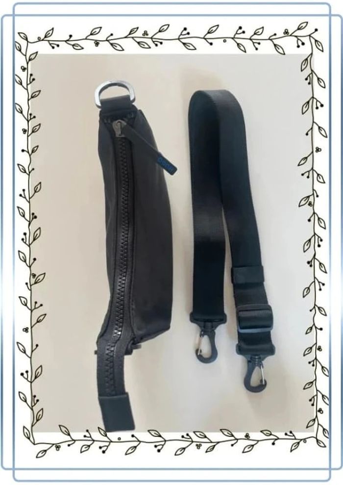 Sac à bandoulière Hugo noir, très bon état valeur 115€ 22x14cm - photo numéro 5
