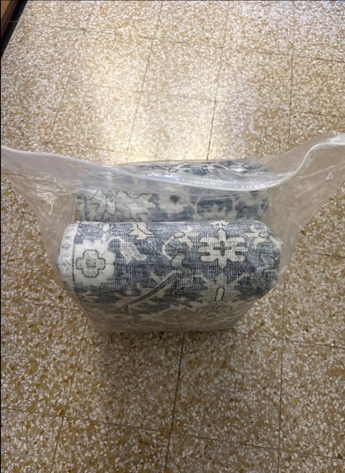 Tapis neuf tout doux - photo numéro 5