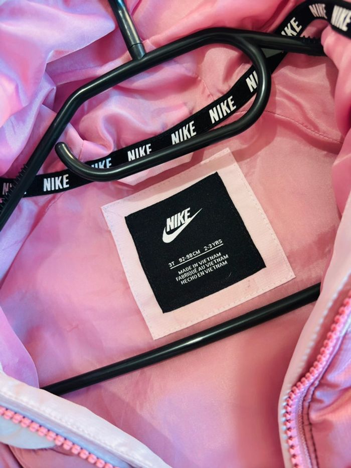 Doudoune Nike Just do it 🩷 Taille 2-3 ans - photo numéro 5