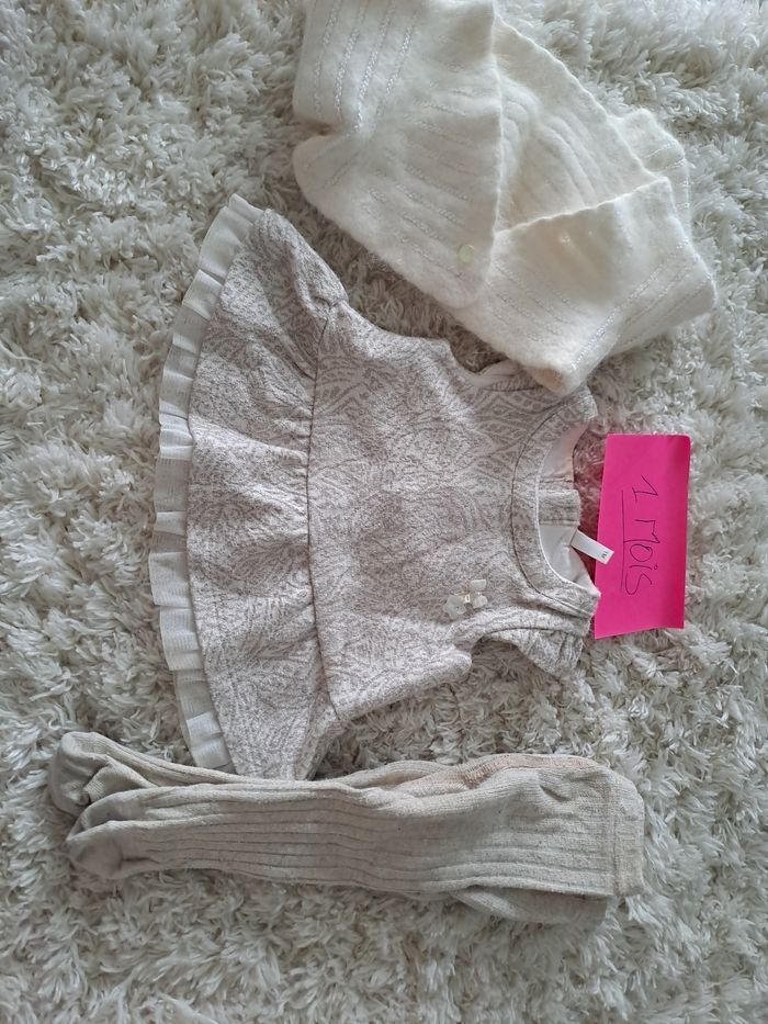 Lot vêtement fille 1 mois - photo numéro 4