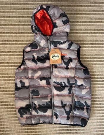 Veste sans manches camouflage univers 10/11 ans