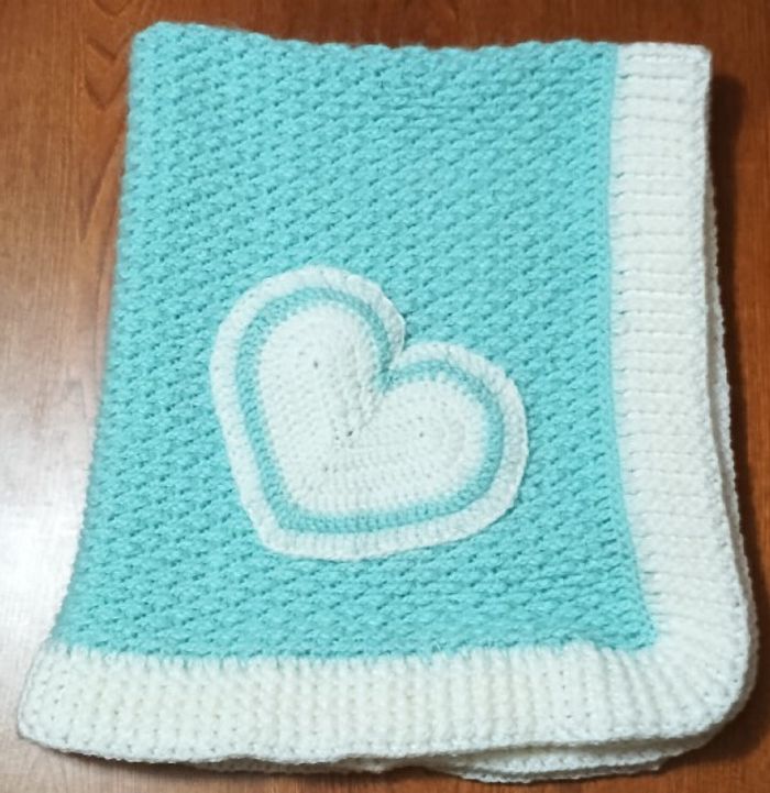 Couverture bébé Cœur Pistache-Vanille fait main au crochet - photo numéro 4