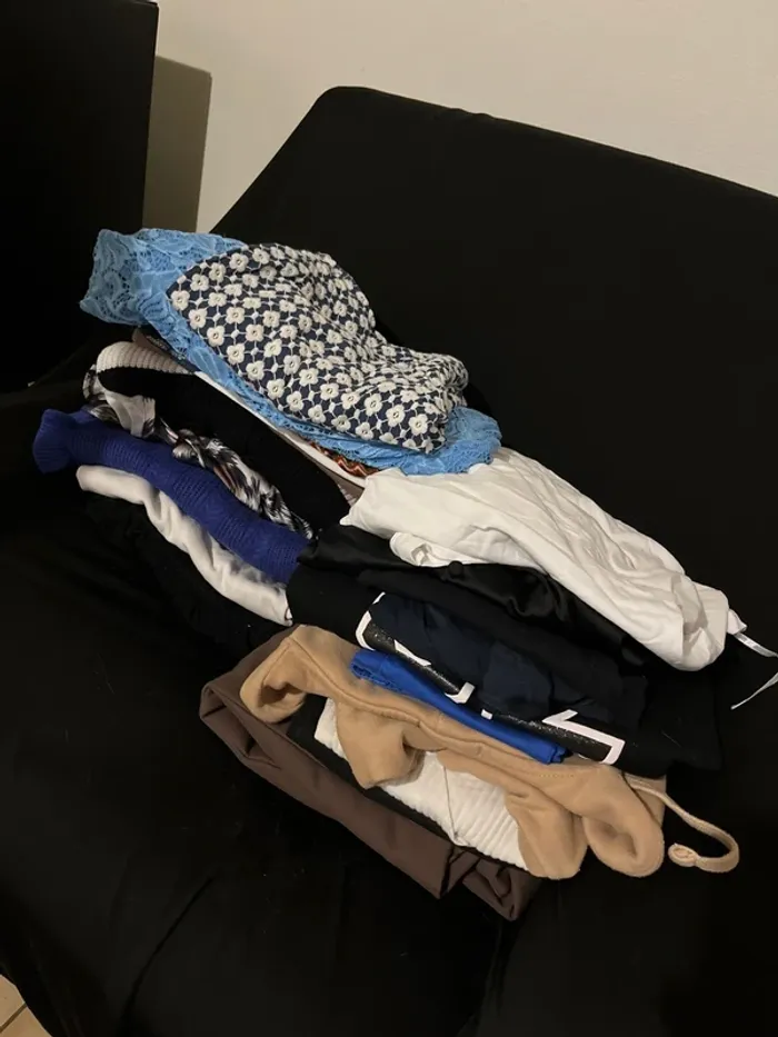 Gros lot de 20 vêtements - photo numéro 2
