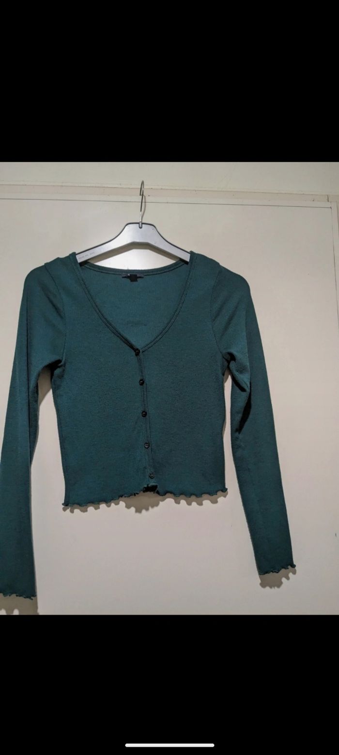 Pull Kiabi vert. Taille 38