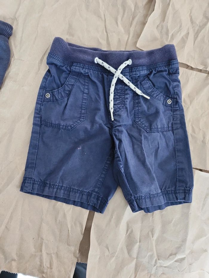 Lot 3 shorts 1 gilet - photo numéro 9