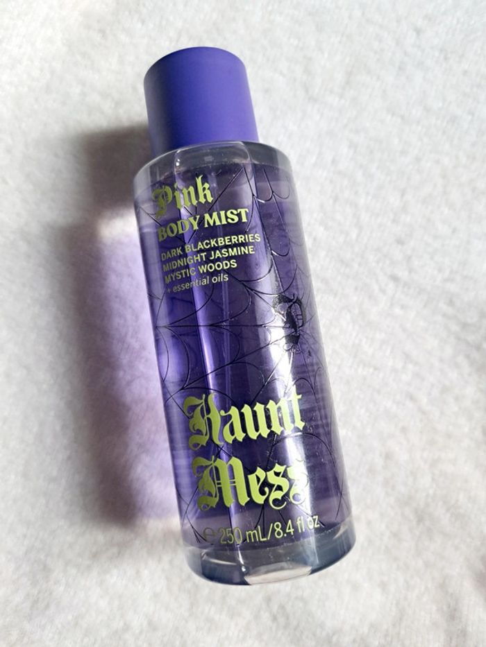 Brume corporelle parfumée Victoria's Secret Pink neuve 💜 Haunt Mess