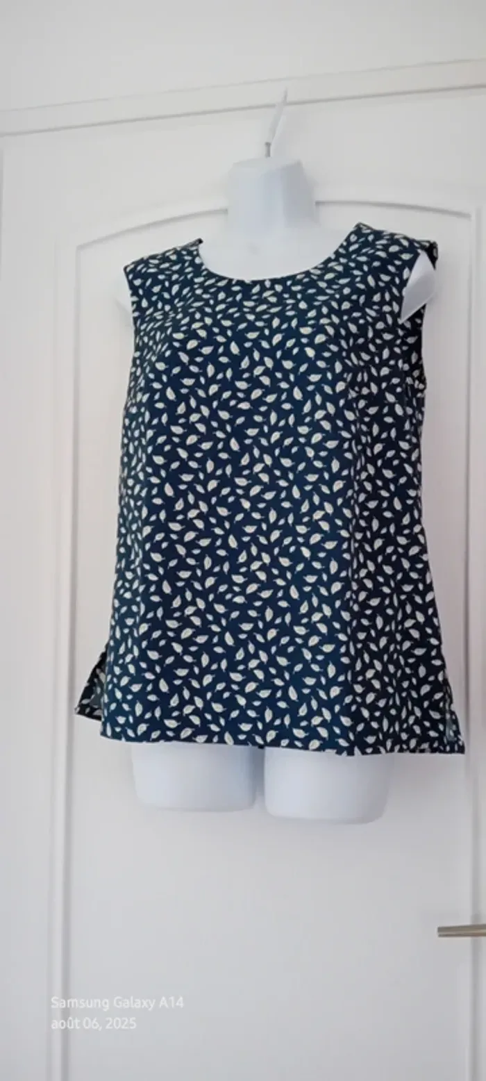 Blouse sans manches fluide col rond motif feuilles bleu femme L - photo numéro 10
