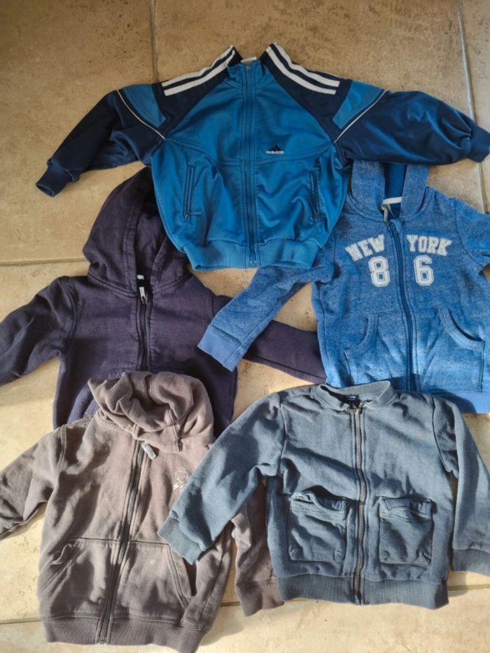 Lot de 5 vestes garçon 4 ans