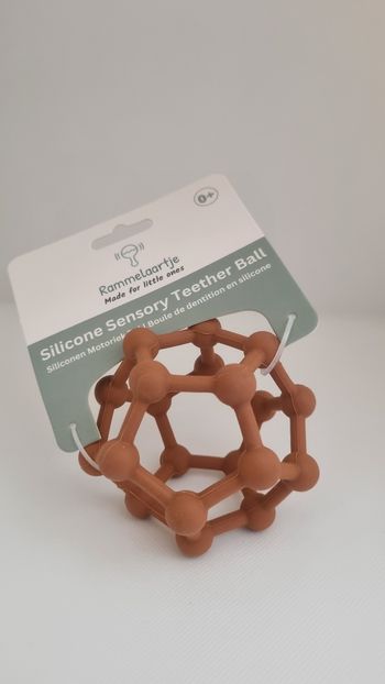 Balle de motricité flexible en silicone rouille - dès la naissance - Rammelaartje neuf