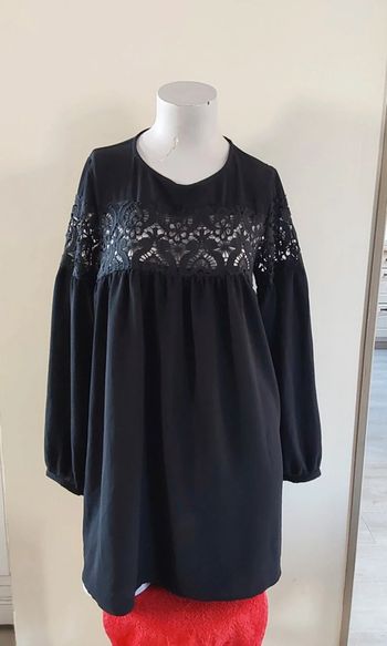 Haut fluide chic noir avec dentelle T 38