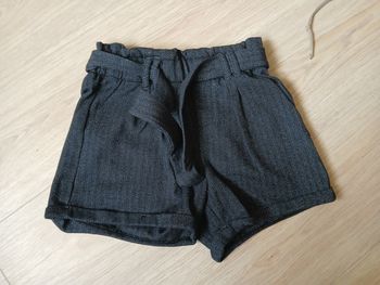 Short gris foncé