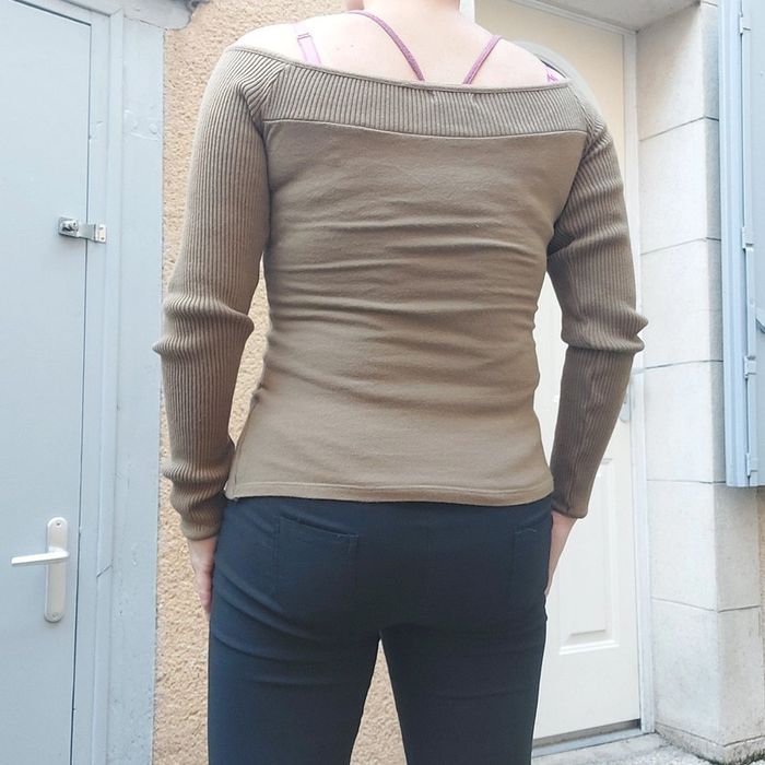 Joli pull Bershka pour S/M - photo numéro 3