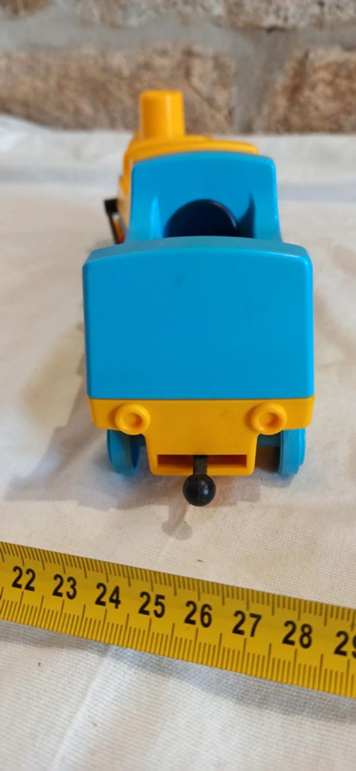 Circuit avec rails et train playmobil 123 - photo numéro 11