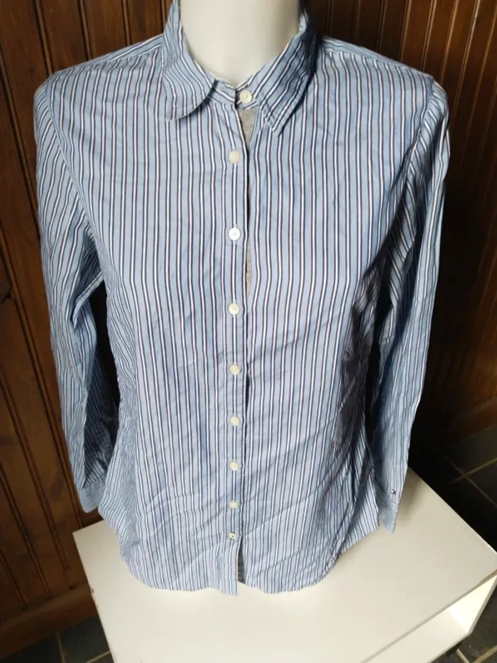 Jolie chemise femme rayée de marque Tommy Hilfiger taille 36 - photo numéro 2
