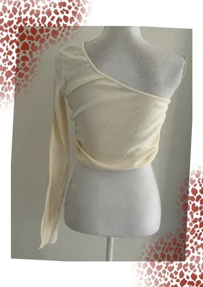 Top asymétrique Zara taille 40 - photo numéro 3