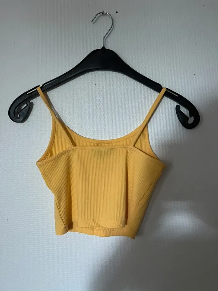 Débardeur court jaune - photo numéro 4
