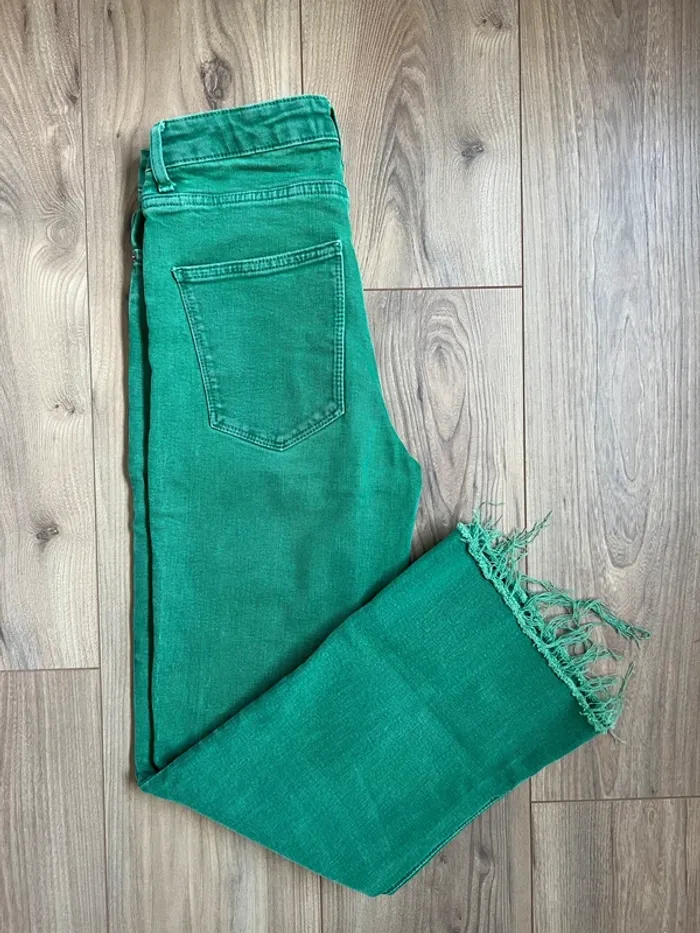 Jean évasé vert femme Zara